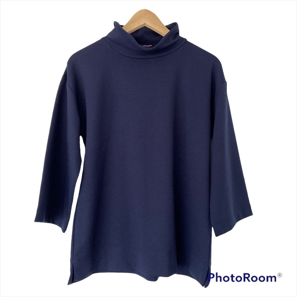 ISAAC MIZRAHI NAVY BLUE SOFT MOCK NECK/TOP, SIZE SMALL